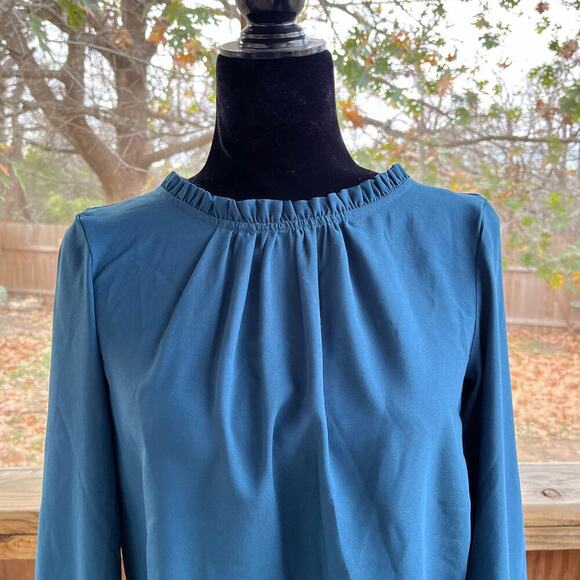 Ann Taylor Factory Women's Blue Tie Back Blouse Size XS. NEW - Picture 4 of 9